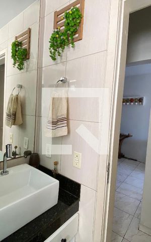 Apartamento à venda com 75m², 3 quartos e 1 vaga Apartamento à venda com 75m², 3 quartos e 1 vagaBanheiro