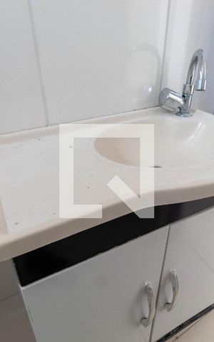 Casa à venda com 80m², 2 quartos e 1 vaga Casa à venda com 80m², 2 quartos e 1 vagaBanheiro da Suíte