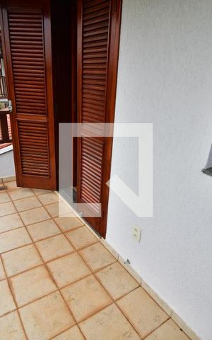 Casa de condomínio à venda com 153m², 3 quartos e 4 vagasQuarto 3 - Suíte Sacada