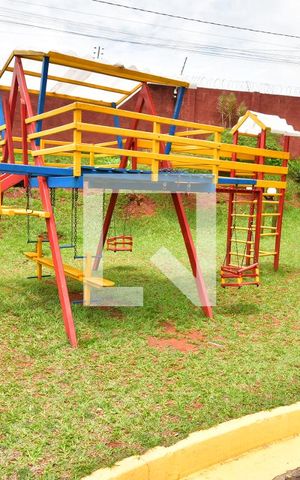 Casa de condomínio à venda com 153m², 3 quartos e 4 vagasÁrea comum - Playground
