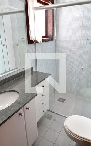 Casa de condomínio à venda com 153m², 3 quartos e 4 vagasBanheiro 2