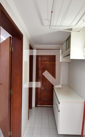Casa de condomínio à venda com 153m², 3 quartos e 4 vagasÁrea de Serviço