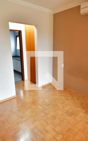Casa de condomínio à venda com 153m², 3 quartos e 4 vagasQuarto 3 - Suíte