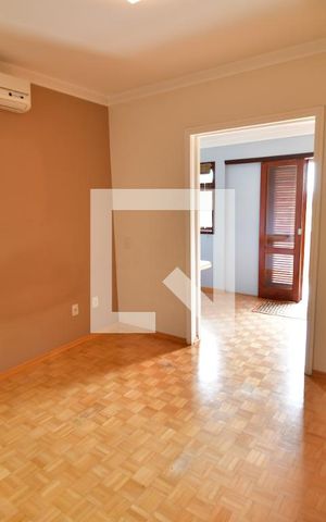 Casa de condomínio à venda com 153m², 3 quartos e 4 vagasQuarto 3 - Suíte
