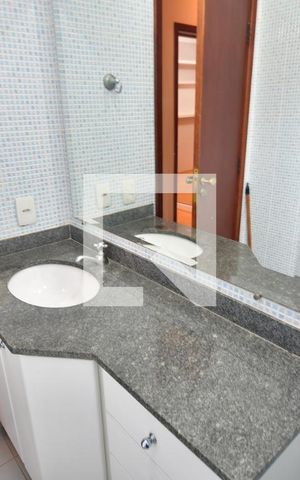 Casa de condomínio à venda com 153m², 3 quartos e 4 vagasBanheiro 2