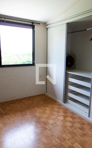 Casa de condomínio à venda com 150m², 4 quartos e 4 vagas Casa de condomínio à venda com 150m², 4 quartos e 4 vagasSUITE