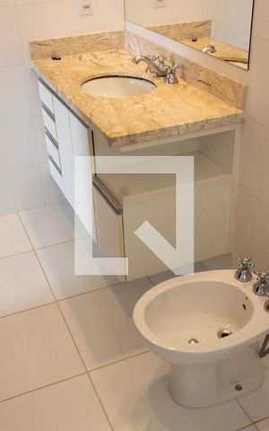 Casa de condomínio à venda com 150m², 4 quartos e 4 vagas Casa de condomínio à venda com 150m², 4 quartos e 4 vagasBANHEIRO DA SUITE TÉRREO