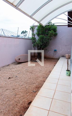 Casa de condomínio à venda com 150m², 4 quartos e 4 vagas Casa de condomínio à venda com 150m², 4 quartos e 4 vagasÁREA EXTERNA FUNDOS
