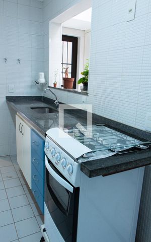 Casa de condomínio à venda com 150m², 4 quartos e 4 vagas Casa de condomínio à venda com 150m², 4 quartos e 4 vagasCOZINHA