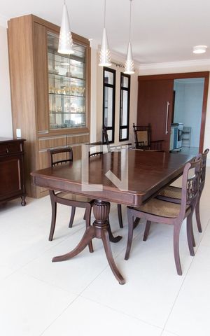Casa de condomínio à venda com 150m², 4 quartos e 4 vagas Casa de condomínio à venda com 150m², 4 quartos e 4 vagasSALA DE JANTAR