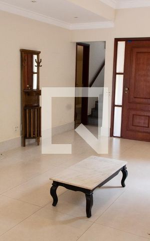 Casa de condomínio à venda com 150m², 4 quartos e 4 vagas Casa de condomínio à venda com 150m², 4 quartos e 4 vagasSALA