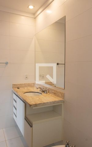 Casa de condomínio à venda com 150m², 4 quartos e 4 vagas Casa de condomínio à venda com 150m², 4 quartos e 4 vagasBANHEIRO DA SUITE TÉRREO