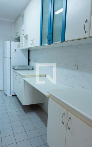 Casa de condomínio à venda com 150m², 4 quartos e 4 vagas Casa de condomínio à venda com 150m², 4 quartos e 4 vagasCOZINHA