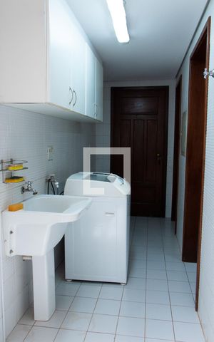 Casa de condomínio à venda com 150m², 4 quartos e 4 vagas Casa de condomínio à venda com 150m², 4 quartos e 4 vagasÁREA DE SERVIÇO