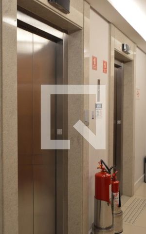 Apartamento à venda com 47m², 1 quarto e 1 vagaElevadores