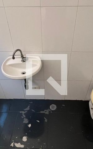 Casa à venda com 450m², 4 quartos e 4 vagas Casa à venda com 450m², 4 quartos e 4 vagasBanheiro da edicula