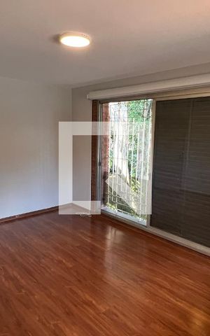 Casa à venda com 450m², 4 quartos e 4 vagas Casa à venda com 450m², 4 quartos e 4 vagasSuite 1