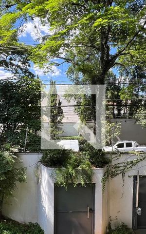 Casa à venda com 450m², 4 quartos e 4 vagas Casa à venda com 450m², 4 quartos e 4 vagasVista do Quarto