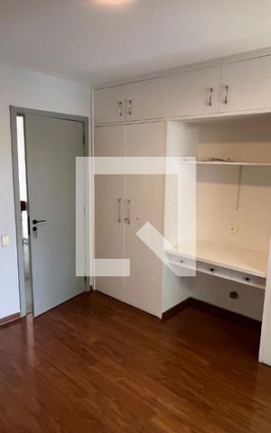 Casa à venda com 450m², 4 quartos e 4 vagas Casa à venda com 450m², 4 quartos e 4 vagasQuarto 2