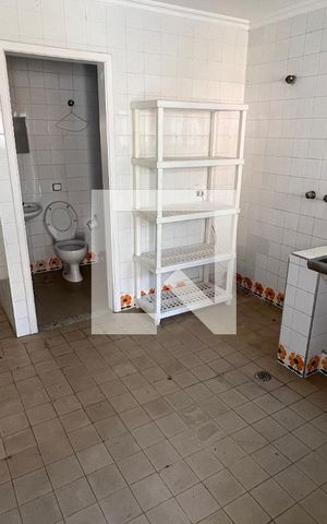 Casa à venda com 450m², 4 quartos e 4 vagas Casa à venda com 450m², 4 quartos e 4 vagasÁrea de Serviço