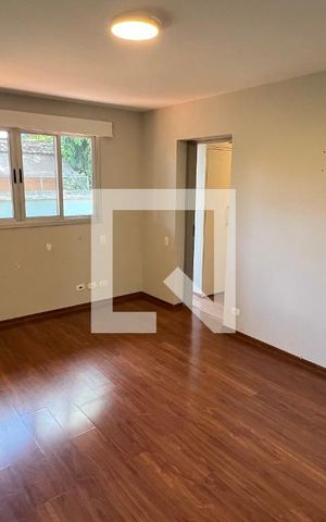 Casa à venda com 450m², 4 quartos e 4 vagas Casa à venda com 450m², 4 quartos e 4 vagasSuite 1