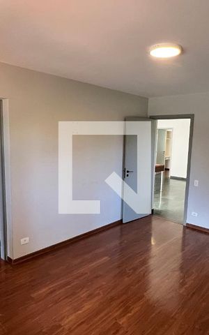Casa à venda com 450m², 4 quartos e 4 vagas Casa à venda com 450m², 4 quartos e 4 vagasSuite 1