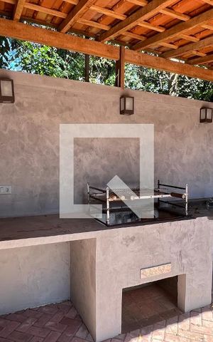 Casa à venda com 450m², 4 quartos e 4 vagas Casa à venda com 450m², 4 quartos e 4 vagasChurrasqueira