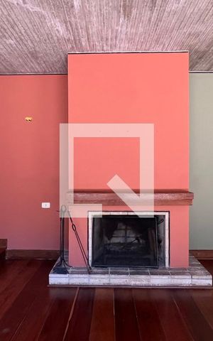 Casa à venda com 450m², 4 quartos e 4 vagas Casa à venda com 450m², 4 quartos e 4 vagasSala