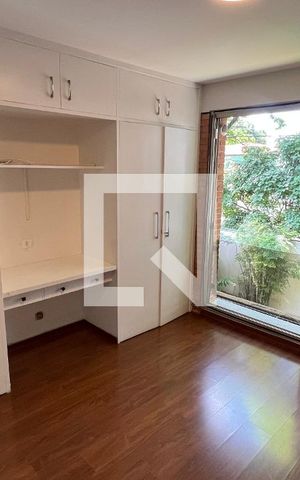 Casa à venda com 450m², 4 quartos e 4 vagas Casa à venda com 450m², 4 quartos e 4 vagasQuarto 2