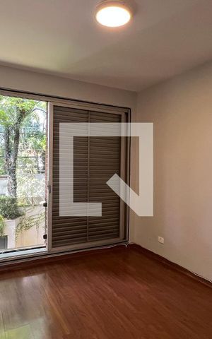 Casa à venda com 450m², 4 quartos e 4 vagas Casa à venda com 450m², 4 quartos e 4 vagasQuarto 2