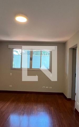 Casa à venda com 450m², 4 quartos e 4 vagas Casa à venda com 450m², 4 quartos e 4 vagasSuite 1