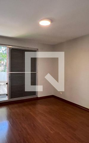 Casa à venda com 450m², 4 quartos e 4 vagas Casa à venda com 450m², 4 quartos e 4 vagasQuarto 1