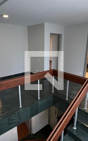 Casa à venda com 450m², 4 quartos e 4 vagas Casa à venda com 450m², 4 quartos e 4 vagasLiving
