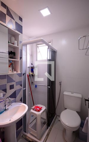 Apartamento à venda com 54m², 2 quartos e 1 vaga Apartamento à venda com 54m², 2 quartos e 1 vagaBanheiro