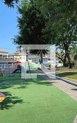 Casa de condomínio à venda com 187m², 4 quartos e 1 vaga Casa de condomínio à venda com 187m², 4 quartos e 1 vagaÁrea comum - Playground