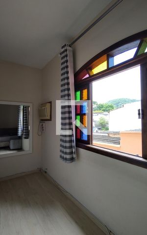 Casa de condomínio à venda com 187m², 4 quartos e 1 vagaQuarto 1