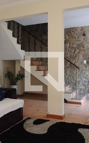 Casa de condomínio à venda com 187m², 4 quartos e 1 vagaSala