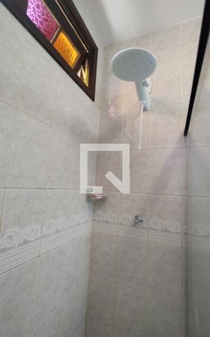 Casa de condomínio à venda com 187m², 4 quartos e 1 vagaBanheiro Social