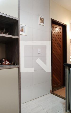 Casa de condomínio à venda com 187m², 4 quartos e 1 vaga Casa de condomínio à venda com 187m², 4 quartos e 1 vagaCozinha
