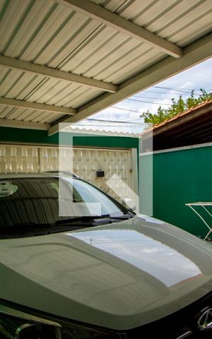 Casa à venda com 72m², 4 quartos e 2 vagasGaragem