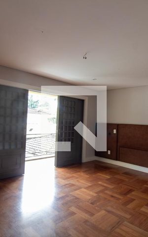Casa para alugar com 450m², 5 quartos e 3 vagasSuíte 4