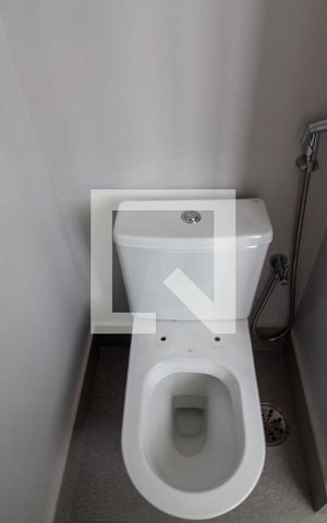 Casa para alugar com 450m², 5 quartos e 3 vagasBanheiro da Suíte 4 - Senhor