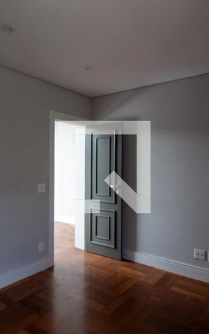 Casa para alugar com 450m², 5 quartos e 3 vagasEscritório
