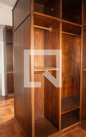 Casa para alugar com 450m², 5 quartos e 3 vagasCloset da suíte 4