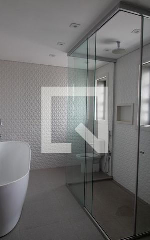Casa para alugar com 450m², 5 quartos e 3 vagasBanheiro da Suíte 4 - Senhora