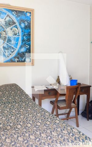 Casa à venda com 190m², 3 quartos e 2 vagas Casa à venda com 190m², 3 quartos e 2 vagasEdícula