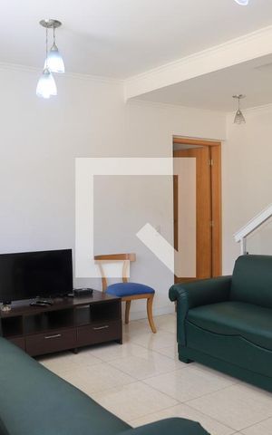 Casa à venda com 190m², 3 quartos e 2 vagas Casa à venda com 190m², 3 quartos e 2 vagasSala