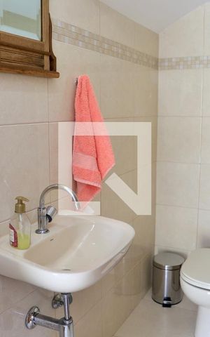 Casa à venda com 190m², 3 quartos e 2 vagas Casa à venda com 190m², 3 quartos e 2 vagasLavabo