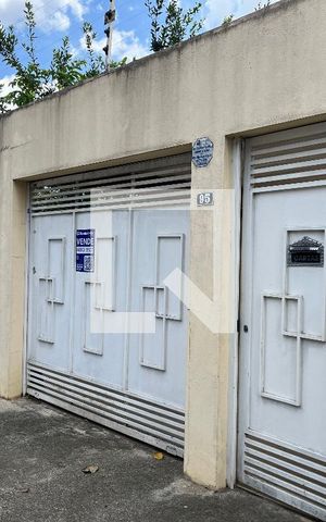 Casa à venda com 190m², 3 quartos e 2 vagasFachada