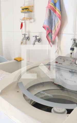 Casa à venda com 190m², 3 quartos e 2 vagas Casa à venda com 190m², 3 quartos e 2 vagasÁrea de Serviço